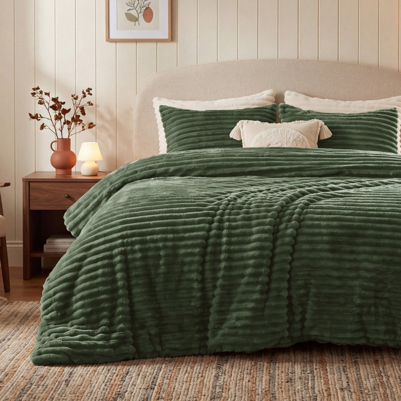 Bedsure California King Size Comforter Sets - 3-Piece Double-Sided Fleece Fluffy Olive Green Bedding, Cozy Striped Aesthetic for Modern & Guest Bedrooms, All-Season Luxury Home Decor
