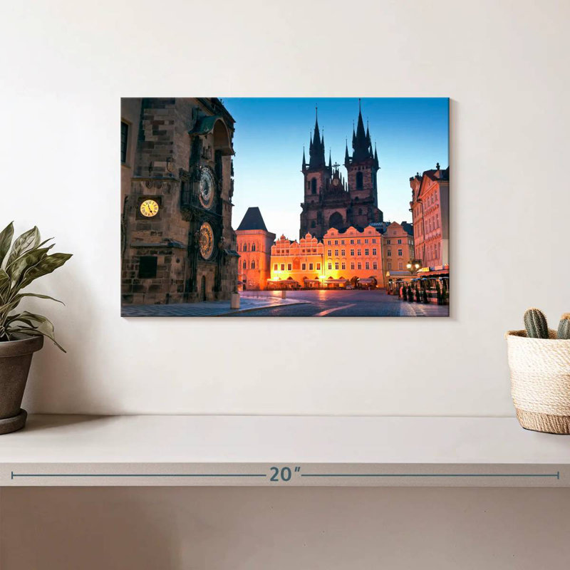 Nicci Prague Town Square, H 8 po x l 12 po