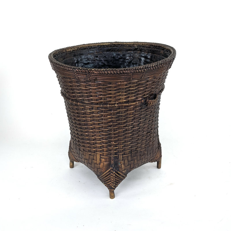 Panier en bronze tissé