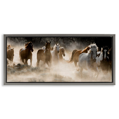 Troupeau de chevaux au galop