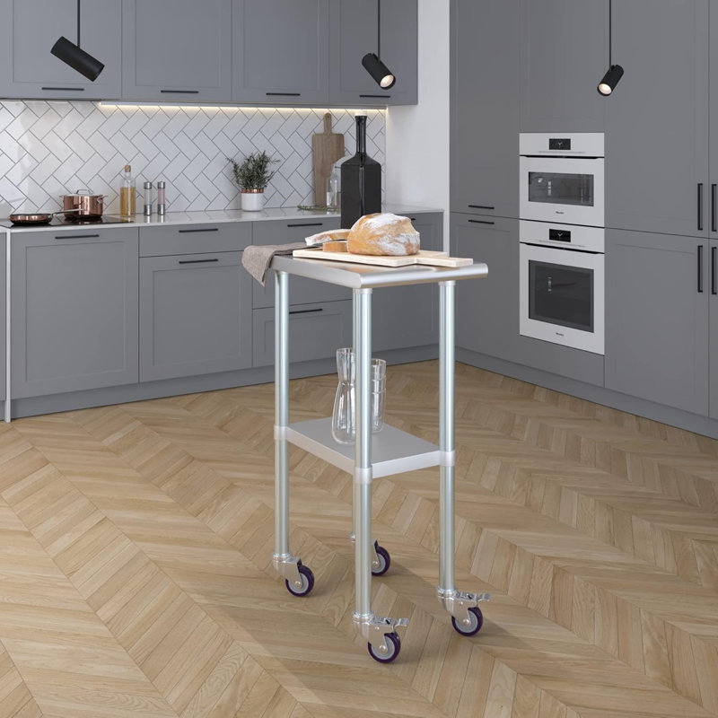 Table en acier inoxydable avec roulettes, H 38 po x L 15 po x l 24 po