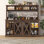 Armoire-bar de style campagnard de 63 po avec support à vin et rangement, armoire à vin avec prise de courant et lumière DEL, tablette réglable pour le vin de thé, armoire de cuisine avec porte de grange coulissante et 15 supports à vin et à verre pour la salle à manger de la cuisine
