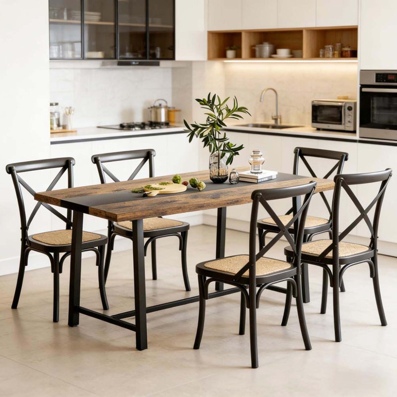 Très grande table de salle à manger avec plateau large et pieds en acier pour la maison