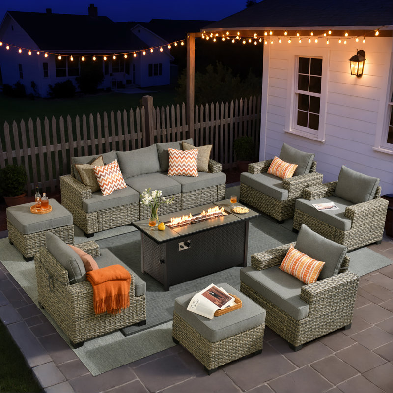 Ensemble de canapé modulaire de patio 10 pièces Clementon avec fauteuils et repose-pieds, ensemble de conversation d'extérieur avec foyer rectangulaire