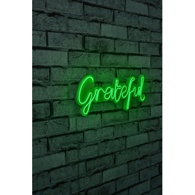 Bande lumineuse néon flexible à DEL, vert imperméable, 14,2 x 7,1 x 0,8 po | Système de suspension mural 12 V DC, 12 096 W, modèle en mousse de PVC | Idéal pour la décoration intérieure, les fêtes et les événements, conception écoénergétique