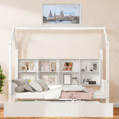 Lit en bois avec couchette et tablettes