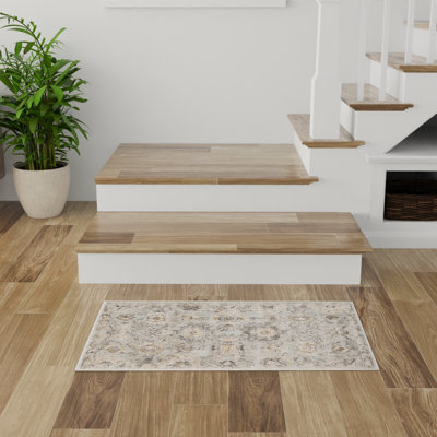 Luper Machine Woven Polypropylene Area Rug in Tan/Green