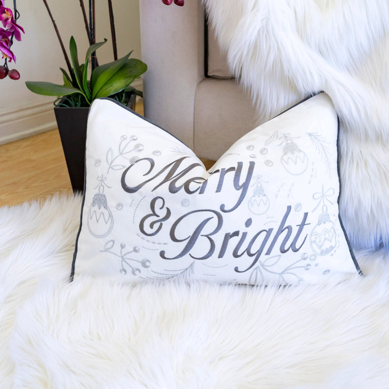 Coussin Merry & Bright Christmas - coussin lombaire en velours brodé blanc et argent 14 po x 20 po