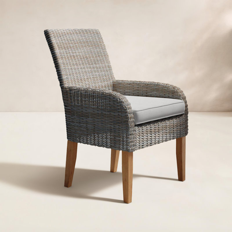 Chaise de patio avec coussin Akiva