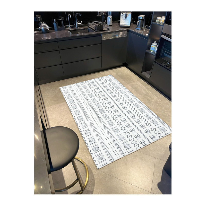 Machine Washable Eccentric Geometric Patterned Blue Decorative Area Rug, Rectangle 2'4" x 3'11" Rug Pad Included