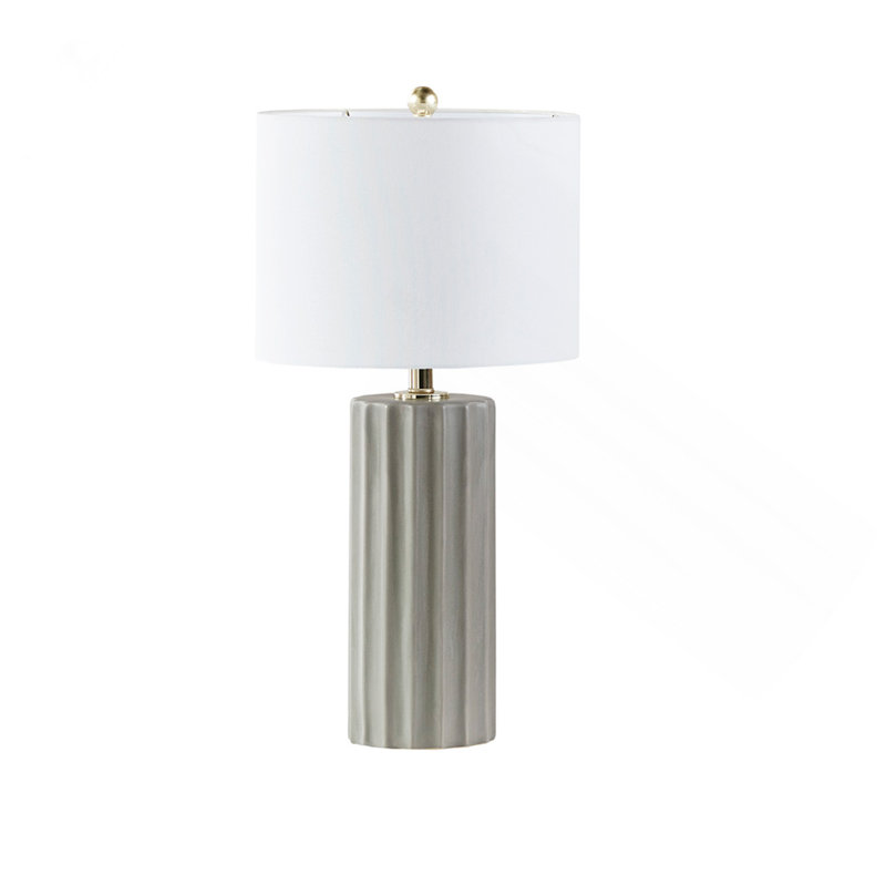 Lampe de table en céramique nervurée