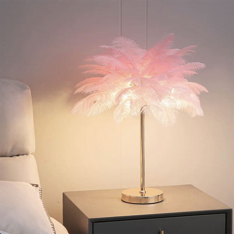 Aijalon Metal Table Lamp, Pink