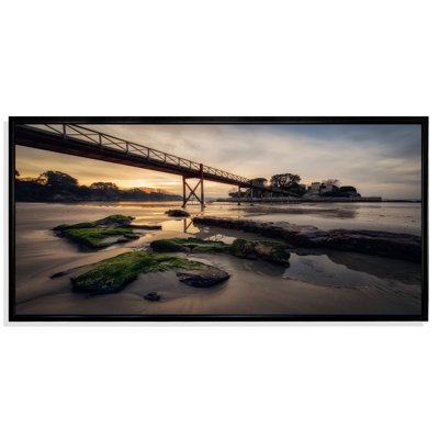 " Santa Cruz De Oleiros Bridge "