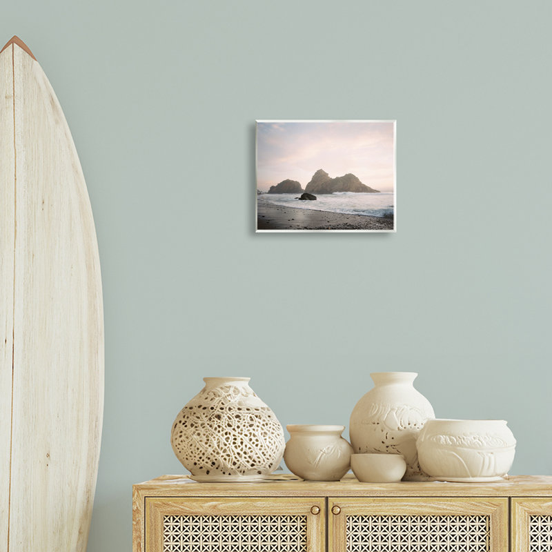 Art mural sur la mer, paysage de falaises par Justine Milton