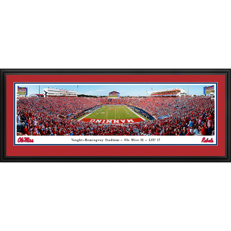 Impression panoramique Ole Miss Football, H 18 po x l 44 po x P 1,375 po, Cadre noir