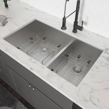 28'' W Versa Workstation 60/40 Double Bowl Undermount 16-Gauge Stainless  Steel Kitchen Sink w/ Matching Accessories by Stylish International
