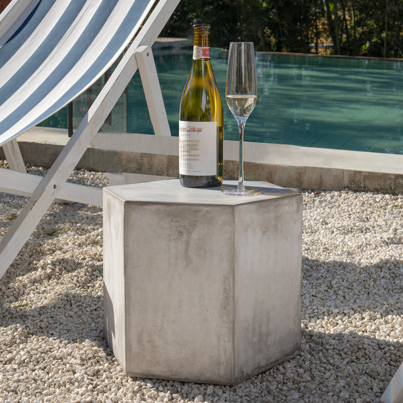Table d'appoint Felishia, Gris, H 12 po x l 14,5 po x P 12,5 po