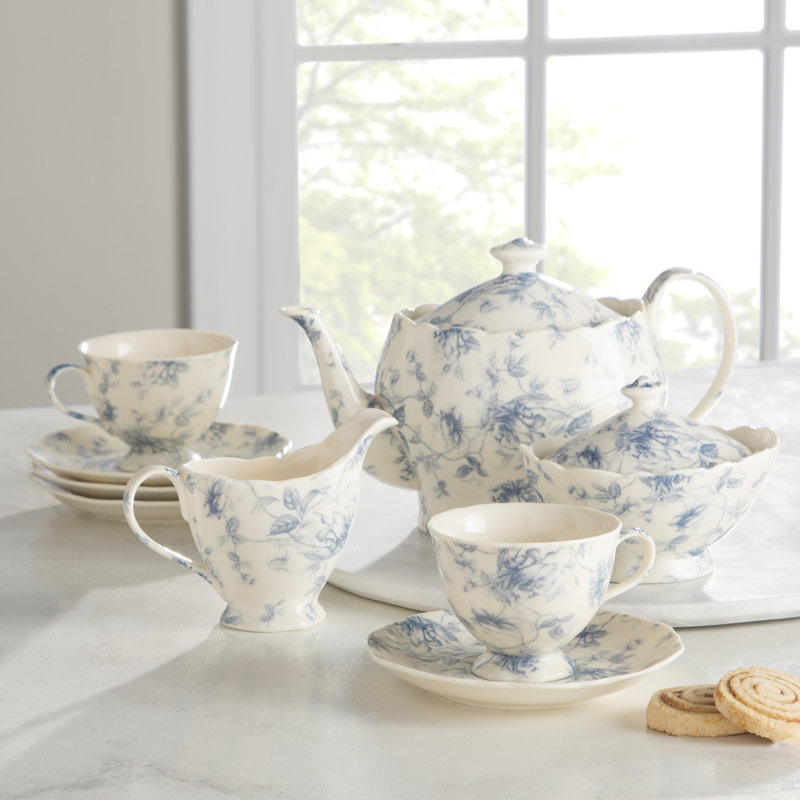 Grace's Tea Ware 34oz. Floral Teapot