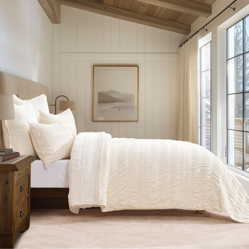 Ruched Crystal Velvet Comforter Set - Luxury Plush Bedding with 2 Shams, Cream White, Queen Quilt + 2 Queen Pillow Shams