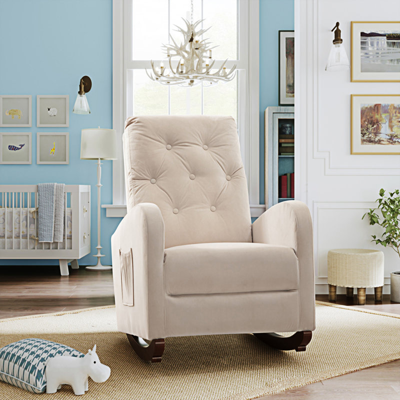 Chaise berçante à haut dossier pour chambre de bébé