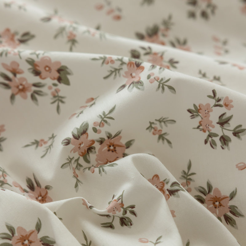 Minimalist Chic 3 PCS Floral Print Polyester Comforter Set, White/Pink, King Comforter + 2 Standard Pillowcases