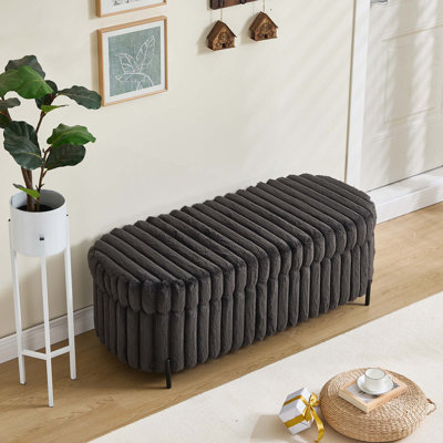 Banc de rangement 49,2 po en fausse fourrure avec dessus en métal noir