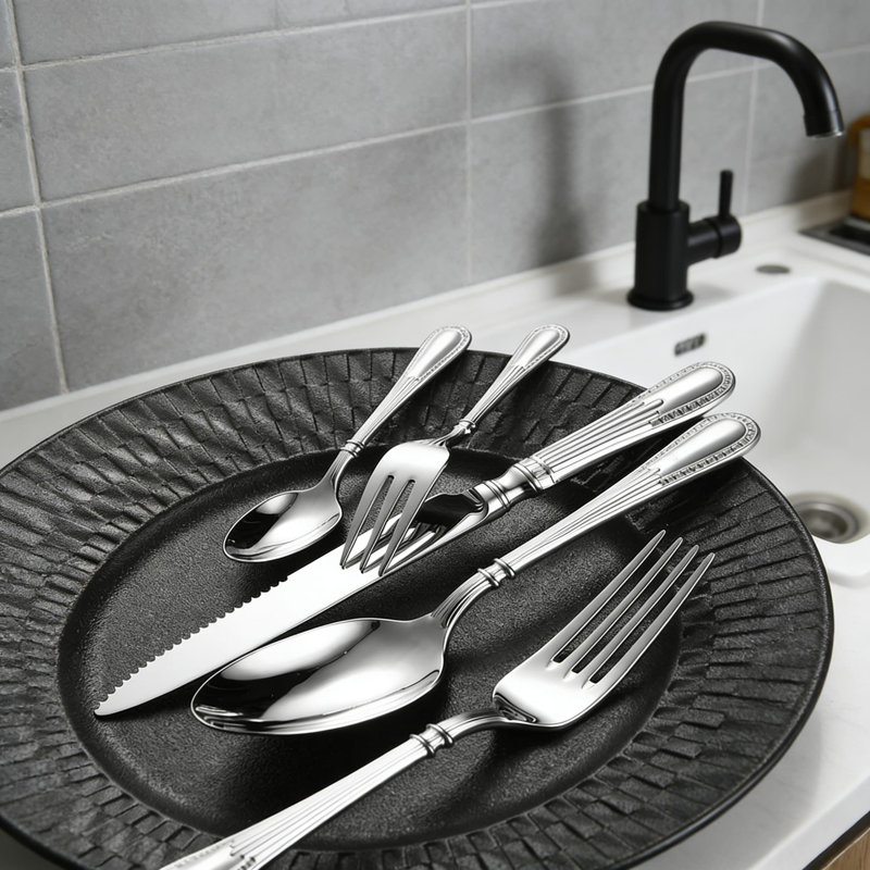 Ensemble de 20 couteaux à steak et fourchette en acier inoxydable de 20 po, conception à poignée florale française en relief rétro, coutellerie résistante à la rouille pour le steak, le souper et la cuisine