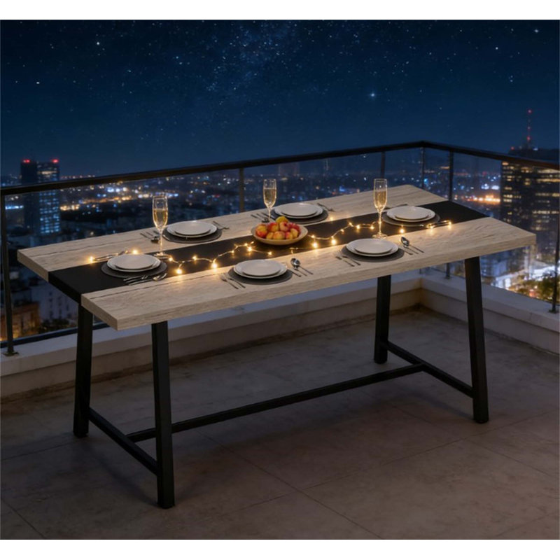 Table de salle à manger spacieuse avec pieds en acier durable, parfaite pour les réunions de famille et polyvalente dans n'importe quelle maison