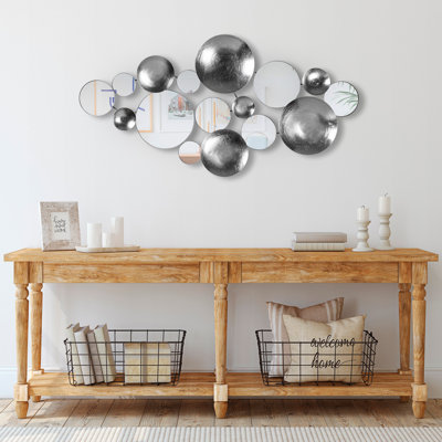 Modern Wall Decor on Metal