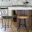 Ensemble de deux petites chaises de bar brunes de 38 po