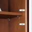 Brun massif + bois manufacturé + vitrines