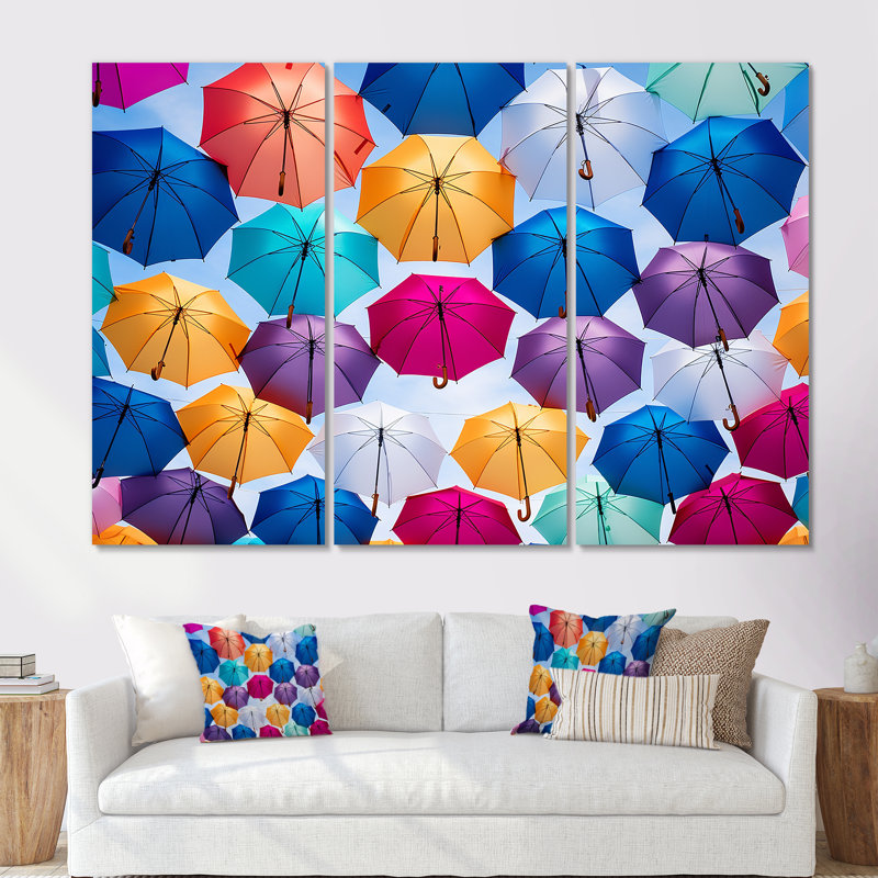 Ciel plein de parapluies colorés I - ensemble d'art mural sur toile ciel, Toile tendue, H 32 po x l 48 po x P 1 po