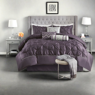 Elegant Plum Bedding Sets, Polyester Queen Size, Cozy Tufted Design For Home