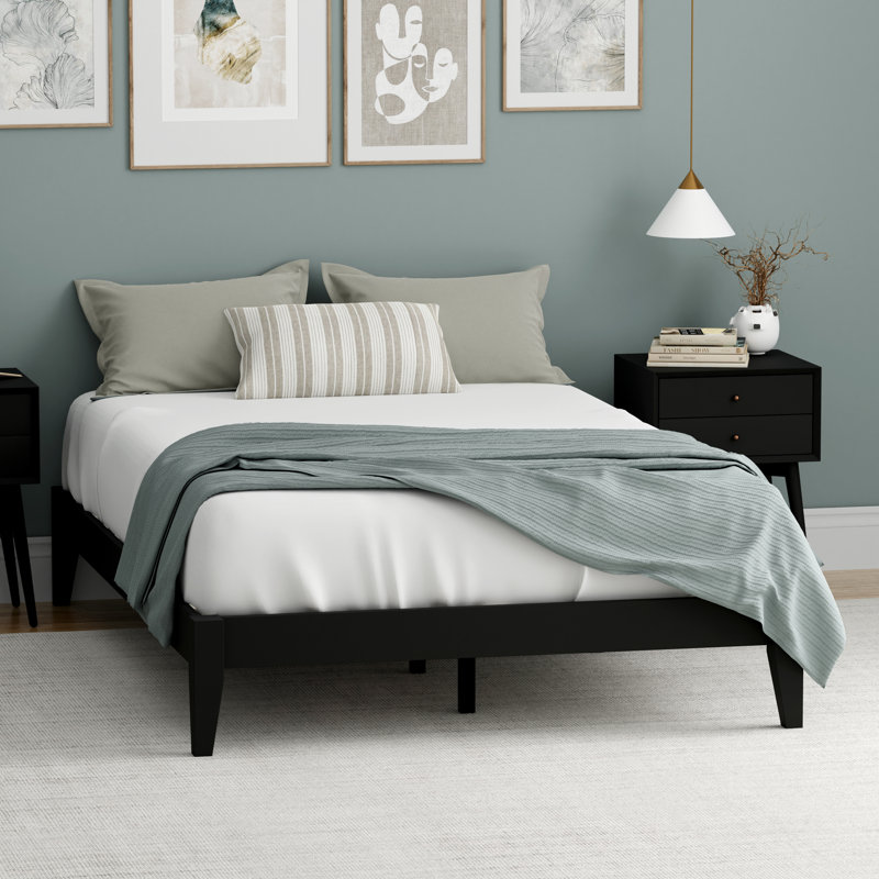 Dorothyann Solid Wood Platform Bed, Full, White