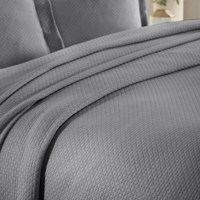 Superior Gray Cotton Twin Bedspread Set with Pillow Shams