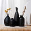 Vase en céramique noire