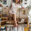 Toile d'une scène intérieure sereine avec un salon confortable avec art mural-661862578