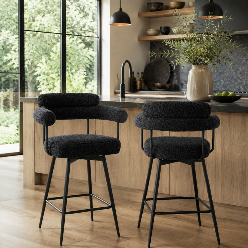 Tabouret de comptoir pivotant en Sherpa de 26,7 po avec dossier incurvé et structure en métal Kiylan, Noir Sherpa