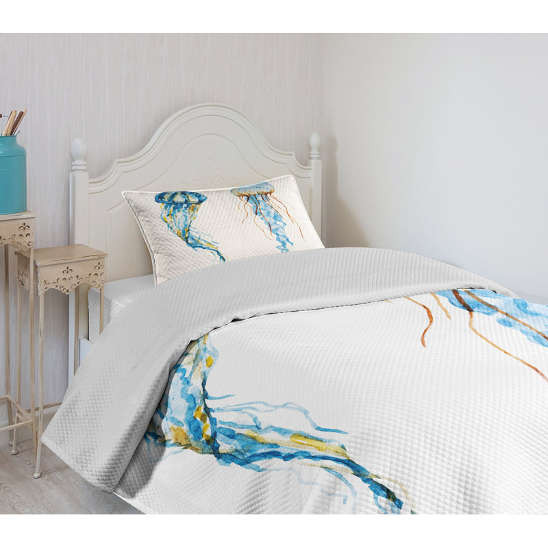 White Quilted Twin Bedspread Set with Jellyfish Design