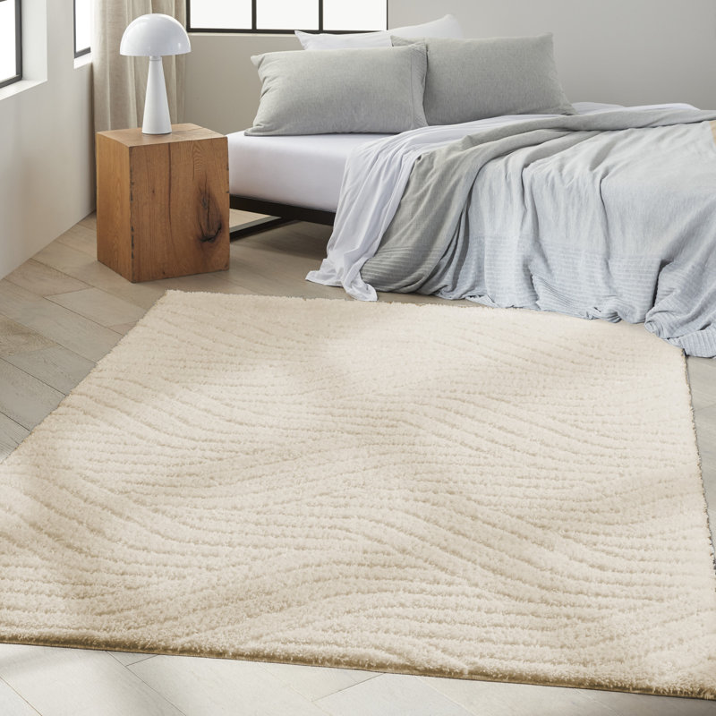 Tapis beige à poils longs Calvin Klein Surfaces, Rectangle 5 pi 3 po x 7 pi 3 po