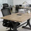 Poste de travail spacieux, bureau d'ordinateur classique, bureau de direction luxueux-314342138-314342137