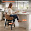 Tabouret de comptoir pivotant en similicuir de 26,4 po avec pieds en bois massif-1153900803