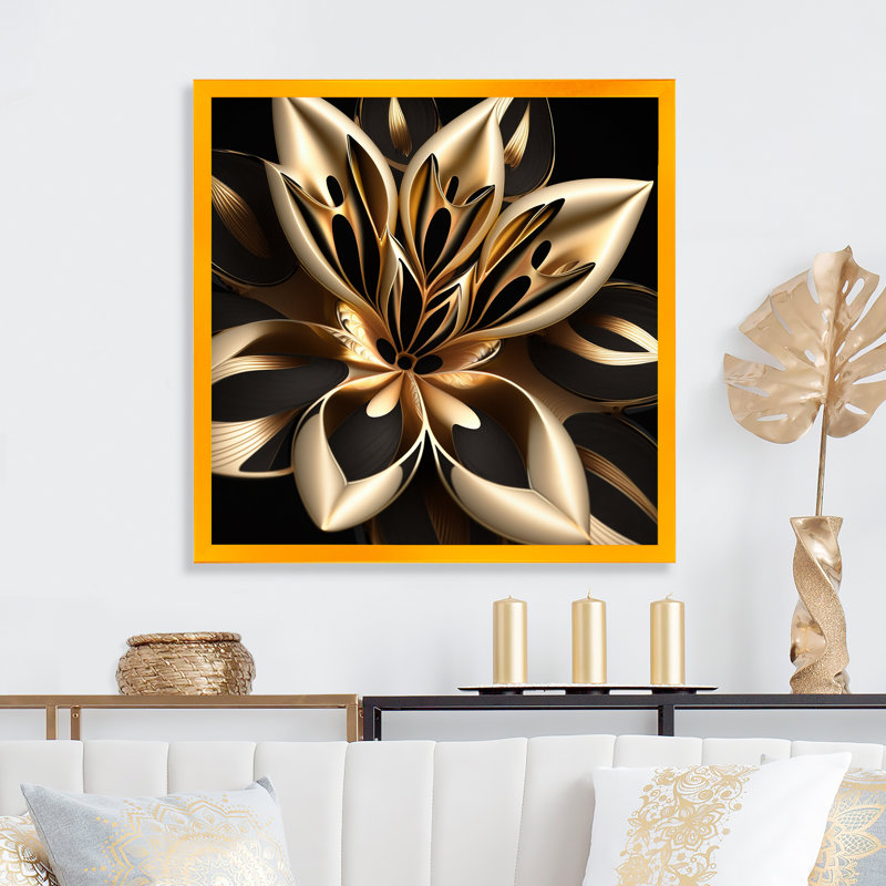 Glamourous Lily On Black III - impression sur toile de lis, Cadre doré à coins fermés, H 36 po x l 36 po x P 1,5 po