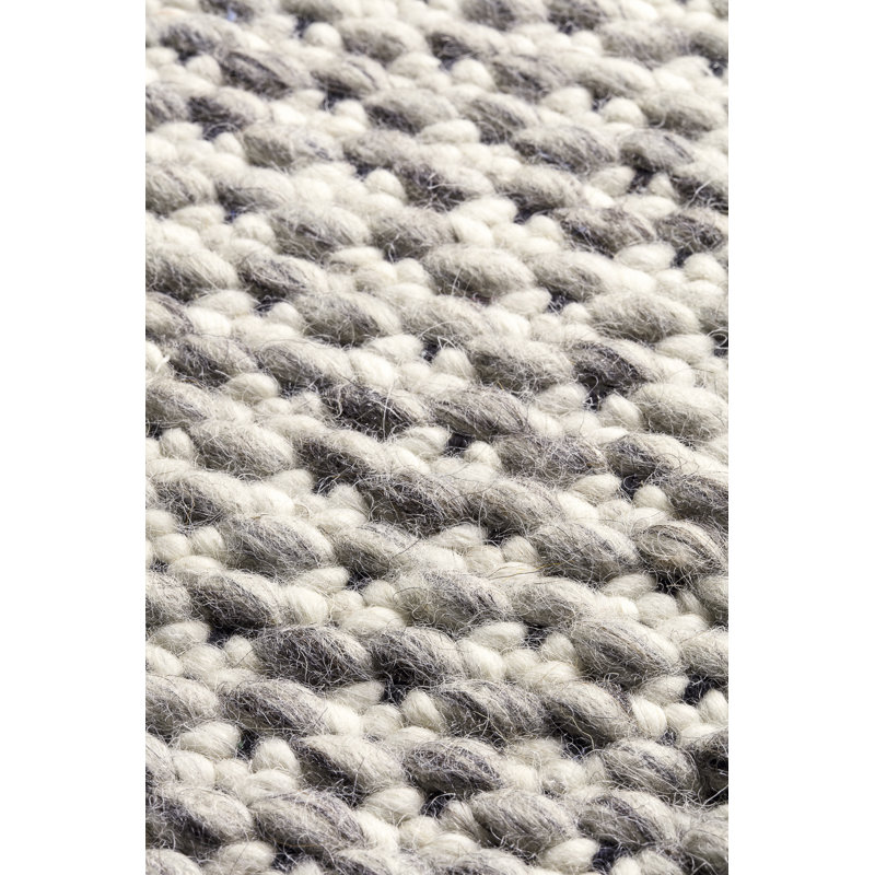SOLID, Rectangle 5'7" x 7'10"