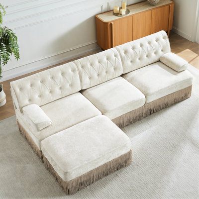 Canapé d'angle modulaire 3 places beige avec revêtement en polaire, jupe à franges et mousse haute densité pour salon. Jupe nuage, résistante et facile à monter.