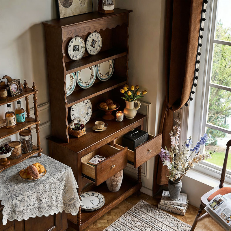 Buffet en bois massif brun noisette