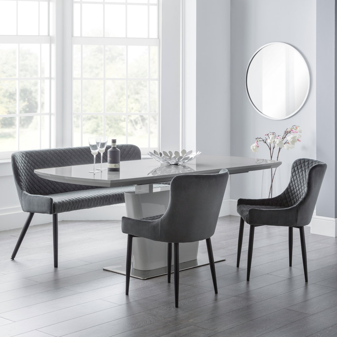 Wynnfield Extendable Dining Set