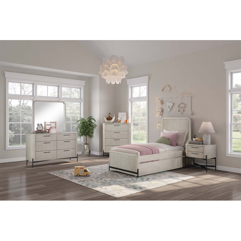 Spacieuse commode à 6 tiroirs de couleur taupe, parfaite pour organiser et rehausser le décor d'une chambre à coucher moderne.