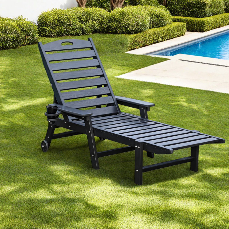 Chaise longue de patio durable en PEHD, conception moderne réglable pour le bord de la piscine