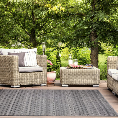 Tapis gris / noir en polyester tissé à la main Jeom
